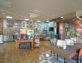 『アイ＆アイ』のショールーム